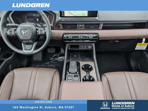 New 2026 Honda Pilot Elite image 3