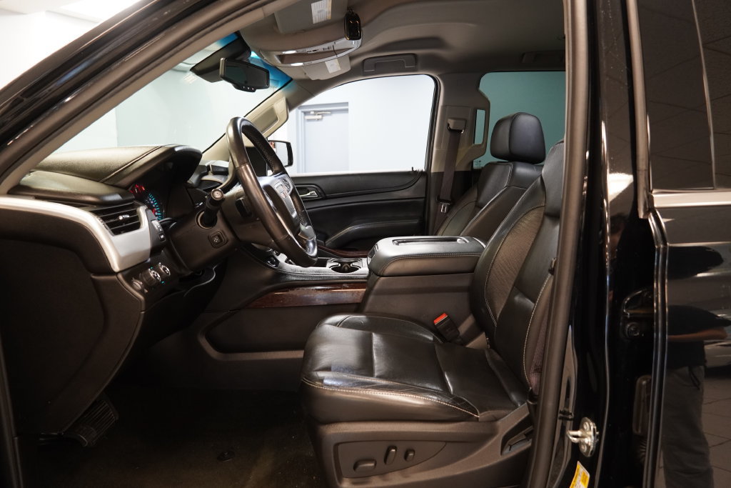 Used 2017 GMC Yukon SLT AWD/4WD image 4