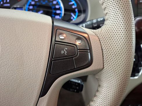 Used 2012 Toyota Sienna XLE w/ XLE Navigation Pkg image 18