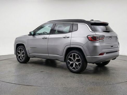 Used 2025 Jeep Compass Limited image 6