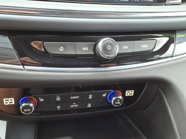 Used 2021 Buick Enclave Essence AWD/4WD image 24