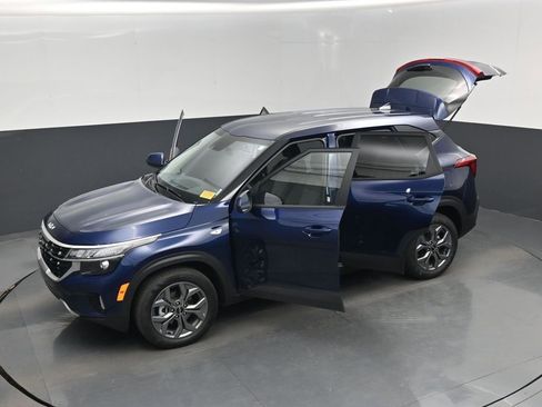 Certified 2026 Kia Seltos LX FWD image 20