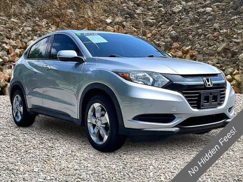 Used 2018 Honda HR-V LX image 9