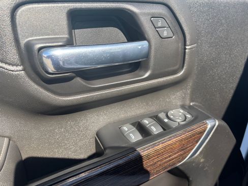 Used 2022 GMC Sierra 2500 SLE w/ SLE Convenience Package image 10