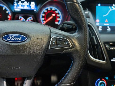 Used 2017 Ford Focus RS image 33