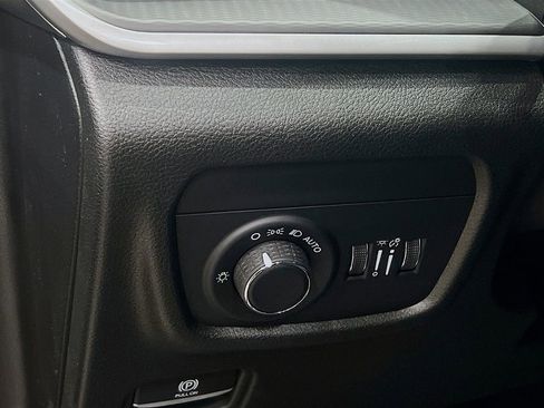 New 2025 Jeep Grand Cherokee Laredo w/ Luxury Tech Group I image 18