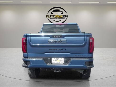 Used 2025 GMC Sierra 2500 Denali Ultimate AWD/4WD image 6