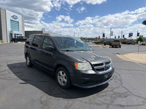 Used 2013 Dodge Grand Caravan SXT w/ Entertainment Group 1 FWD image 1