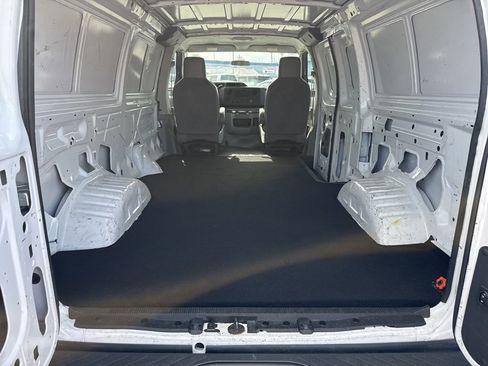 Used 2009 Ford E-250 and Econoline 250 image 14
