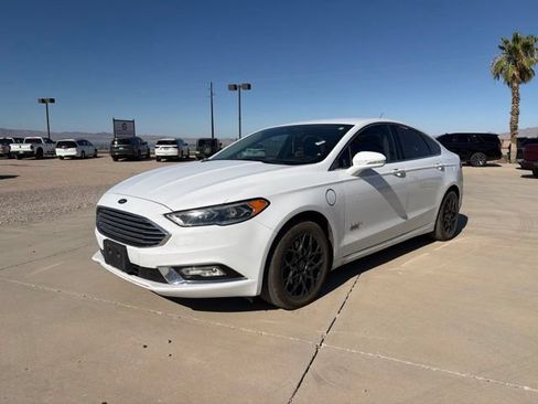 Used 2017 Ford Fusion Energi SE FWD image 1