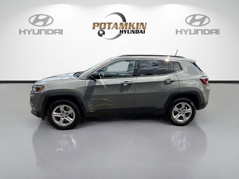 Used 2023 Jeep Compass Latitude w/ Convenience Group AWD/4WD image 8