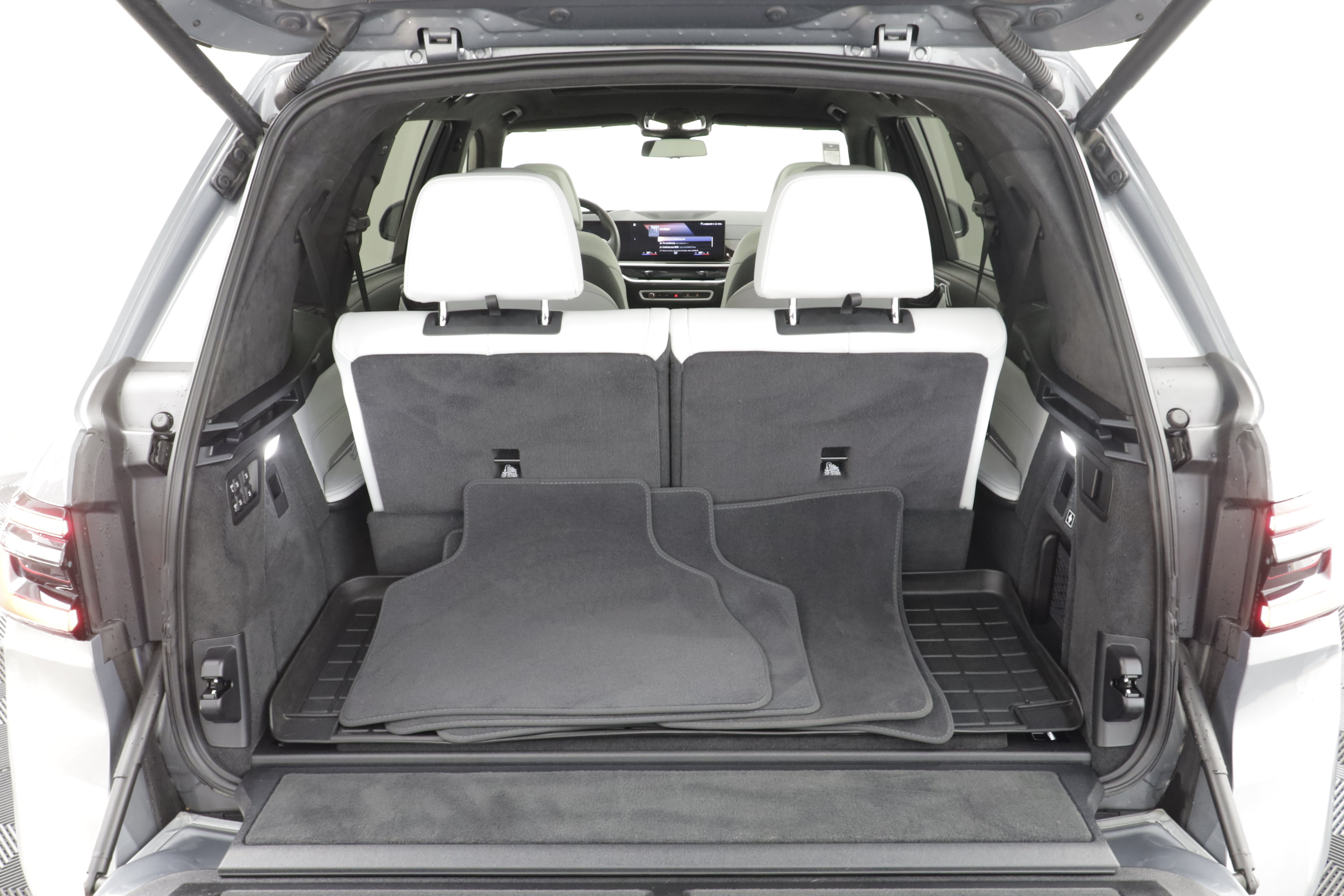Used 2023 BMW X7 xDrive40i w/ Premium Package AWD/4WD image 19