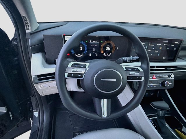 New 2026 Hyundai Tucson SE FWD image 11
