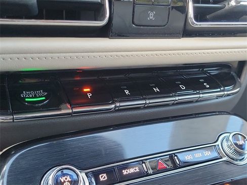 Certified 2022 Lincoln Nautilus FWD w/ Premium Package image 23