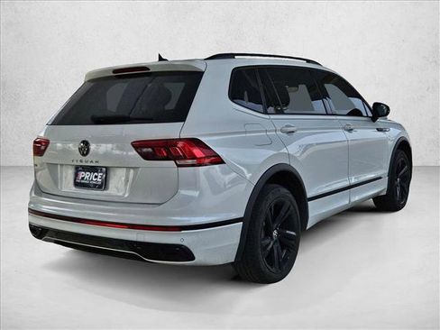 Used 2023 Volkswagen Tiguan SE R-Line image 5