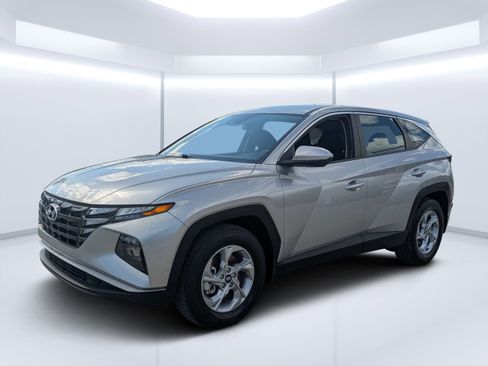 Certified 2024 Hyundai Tucson SE image 7