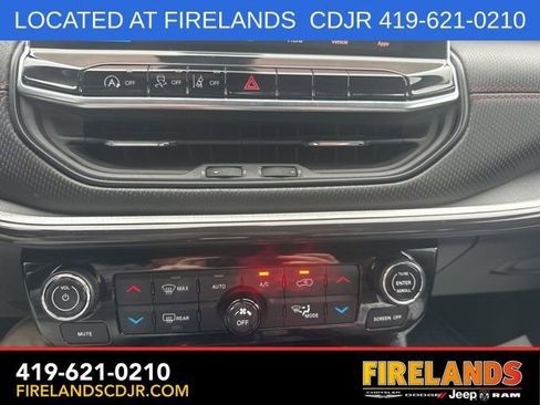 Used 2023 Jeep Compass Trailhawk w/ Trailhawk Elite Group AWD/4WD image 24