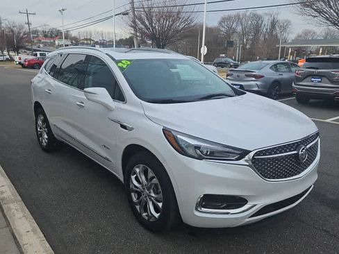 Used 2020 Buick Enclave Avenir w/ Avenir Technology Package image 5
