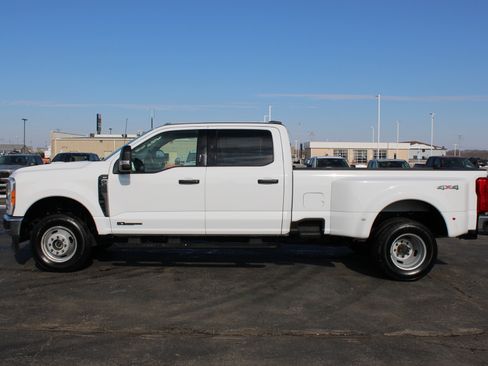 Used 2023 Ford F350 XLT image 5