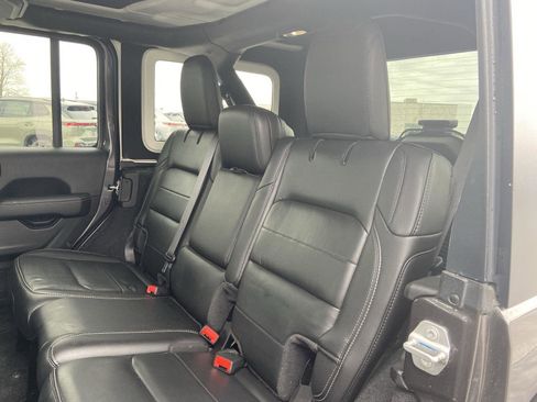 Used 2021 Jeep Wrangler Unlimited Sahara image 17