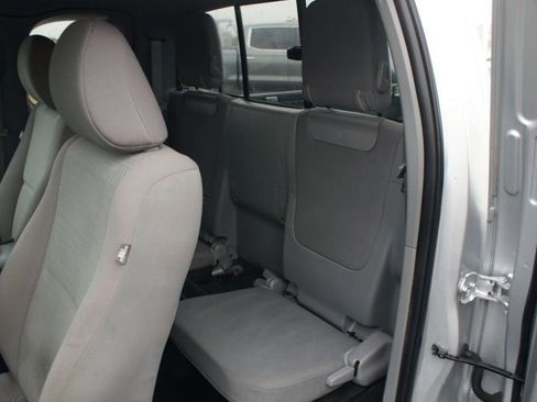 Used 2013 Toyota Tacoma 2WD Access Cab image 10