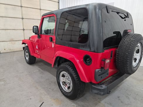 Used 2003 Jeep Wrangler X image 9