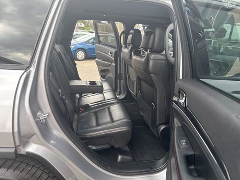 Used 2019 Jeep Grand Cherokee Trailhawk w/ Trailhawk Luxury Group image 14