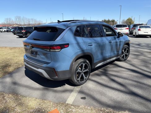 New 2026 Volkswagen Tiguan SE image 4