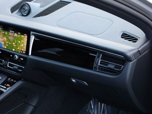 Used 2023 Porsche Macan S image 48