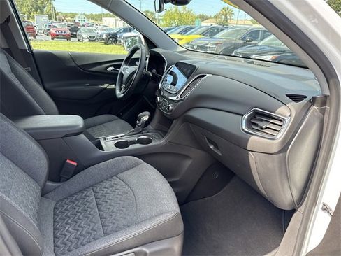 Used 2024 Chevrolet Equinox LT image 18