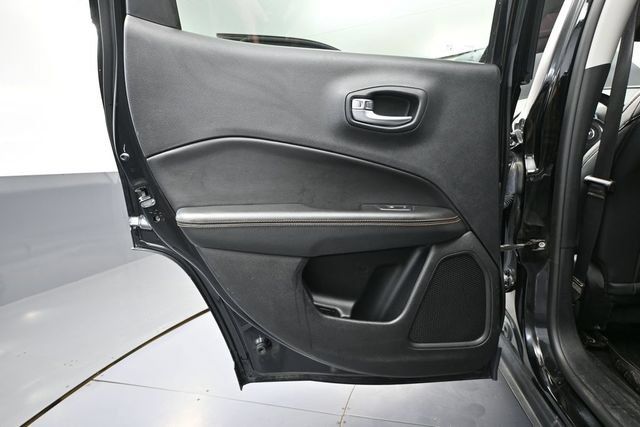 Used 2017 Jeep Compass Limited w/ Navigation Group AWD/4WD image 27