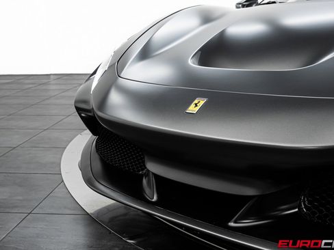 Used 2022 Ferrari F8 Tributo image 16