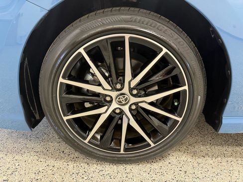 Used 2023 Toyota Camry SE image 9