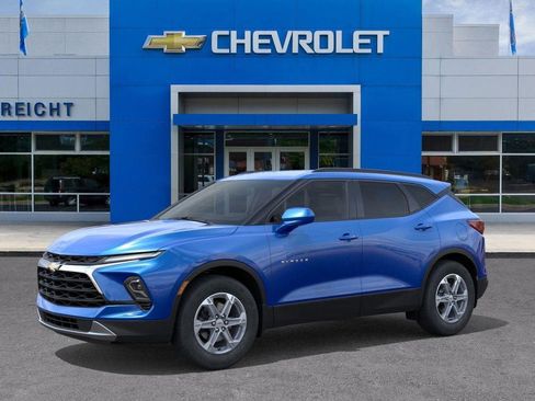 New 2026 Chevrolet Blazer LT image 2