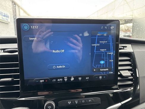 Used 2023 Ford Transit 350 XLT image 19