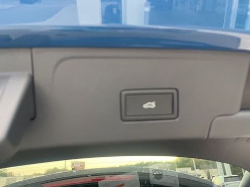 New 2026 Volkswagen Atlas Cross Sport SE image 28