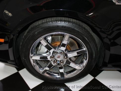 Used 2010 Cadillac STS w/ Performance Handling Package image 34