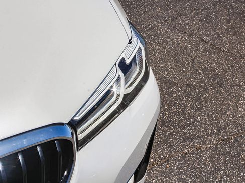 Certified 2023 BMW 530i w/ Convenience Package RWD image 10