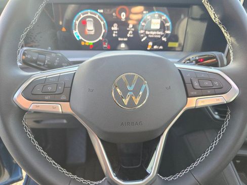 New 2026 Volkswagen Tiguan SE AWD/4WD image 29