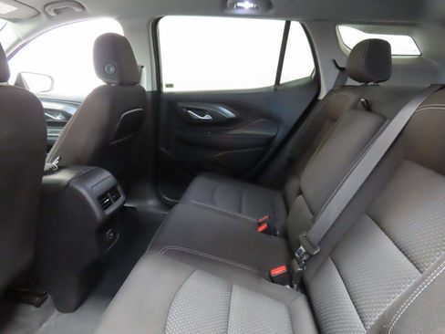 Used 2024 GMC Terrain SLE image 15