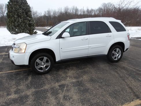 Used 2008 Chevrolet Equinox LT w/ LT Preferred Equipment Group image 9