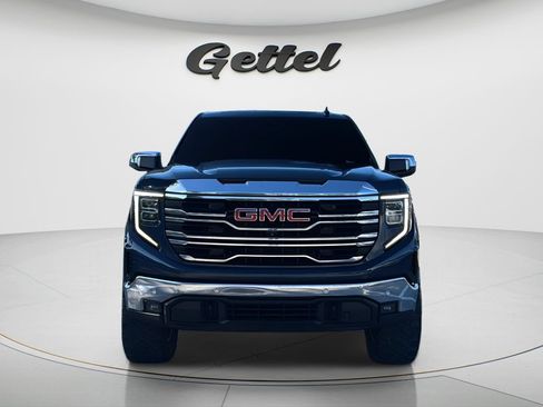 Used 2022 GMC Sierra 1500 SLT w/ SLT Premium Plus Package RWD image 2