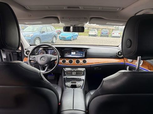 Used 2017 Mercedes-Benz E 300 4MATIC w/ Premium 2 Package image 18