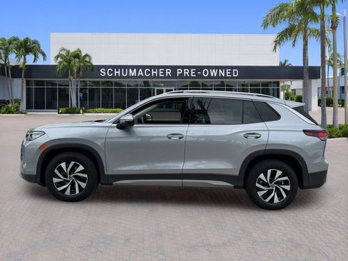 Certified 2025 Volkswagen Tiguan S FWD image 4
