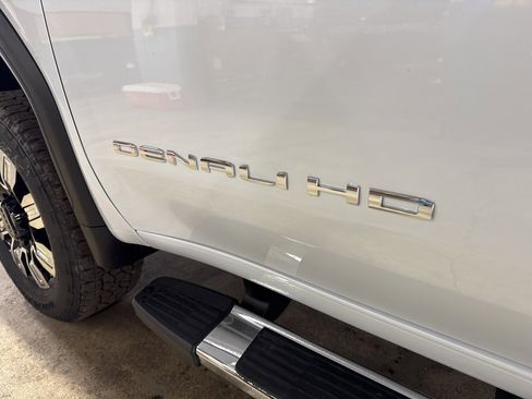 New 2026 GMC Sierra 3500 Denali w/ Denali Reserve Package image 10