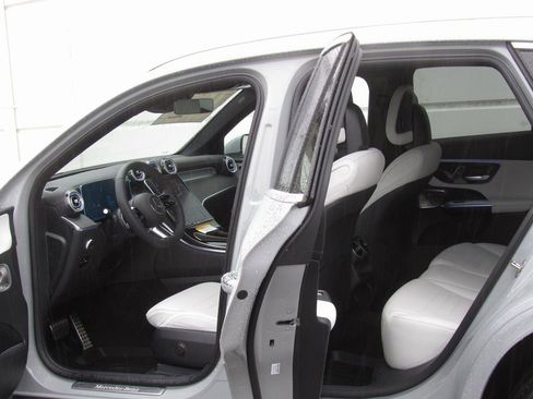 New 2026 Mercedes-Benz GLC 300 4MATIC image 13