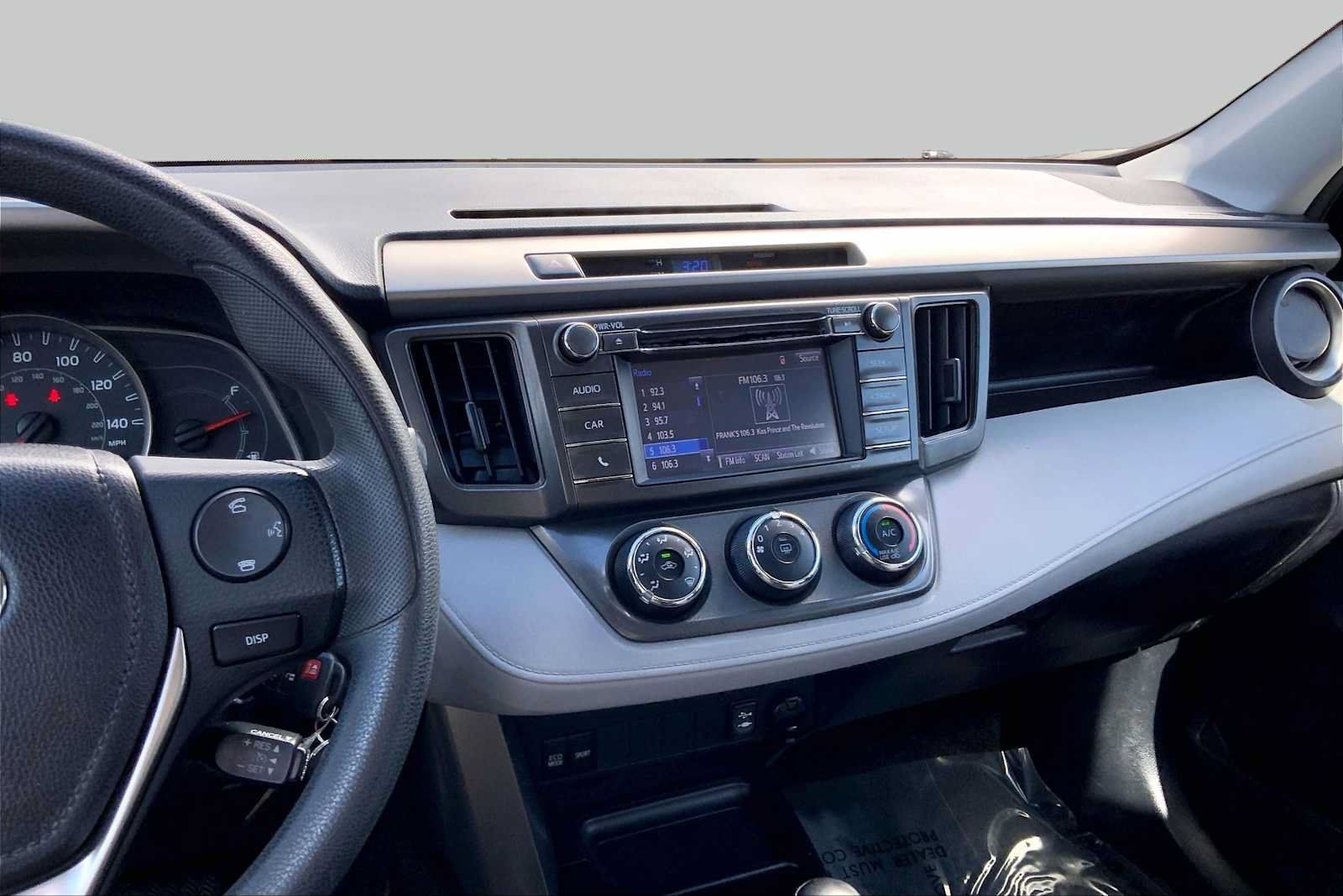 Used 2014 Toyota RAV4 LE AWD/4WD image 6
