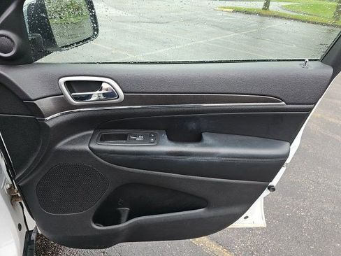 Used 2018 Jeep Grand Cherokee Limited w/ Trailer Tow Group IV image 15