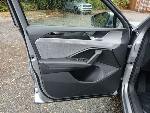 New 2026 Volkswagen Tiguan S image 10