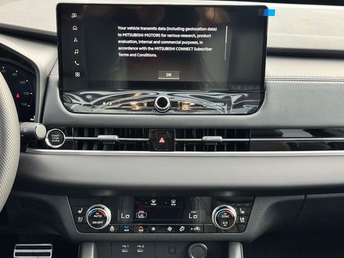 New 2026 Mitsubishi Outlander SEL FWD image 20